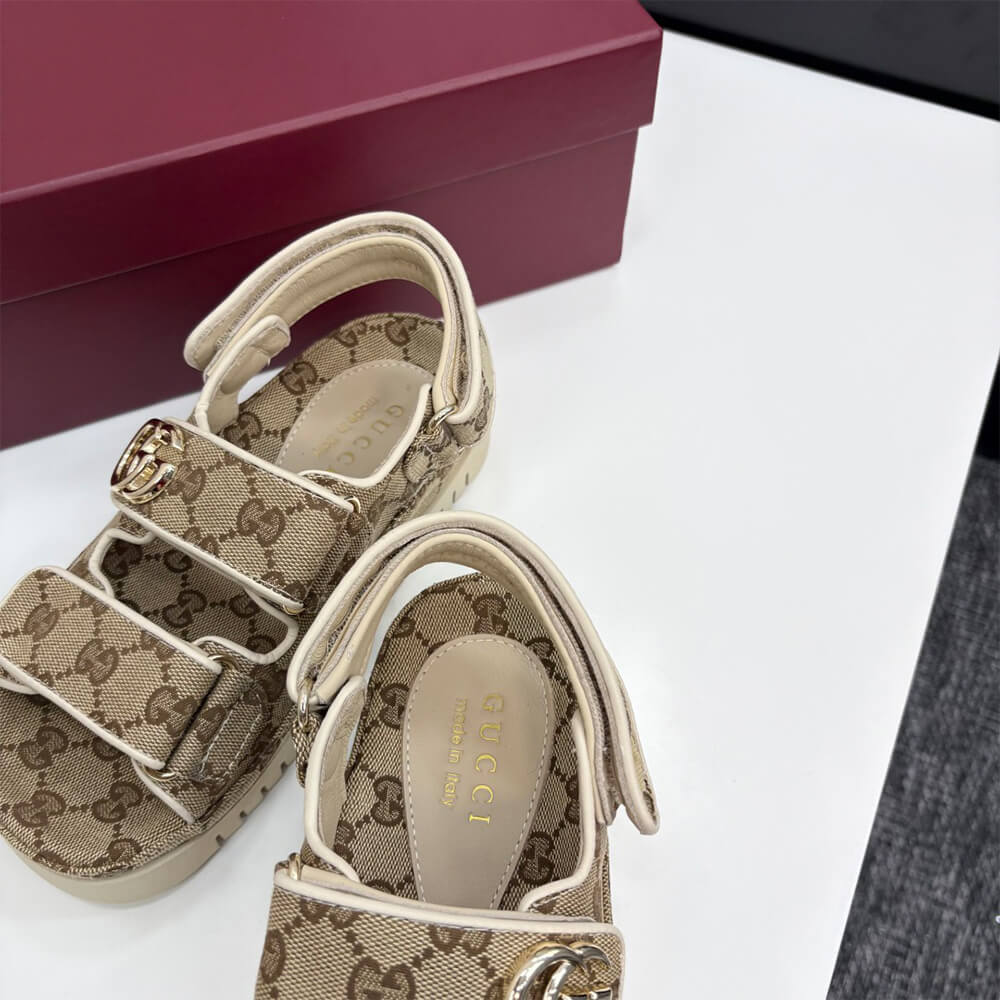 GUCCI Women s sandal with Double G