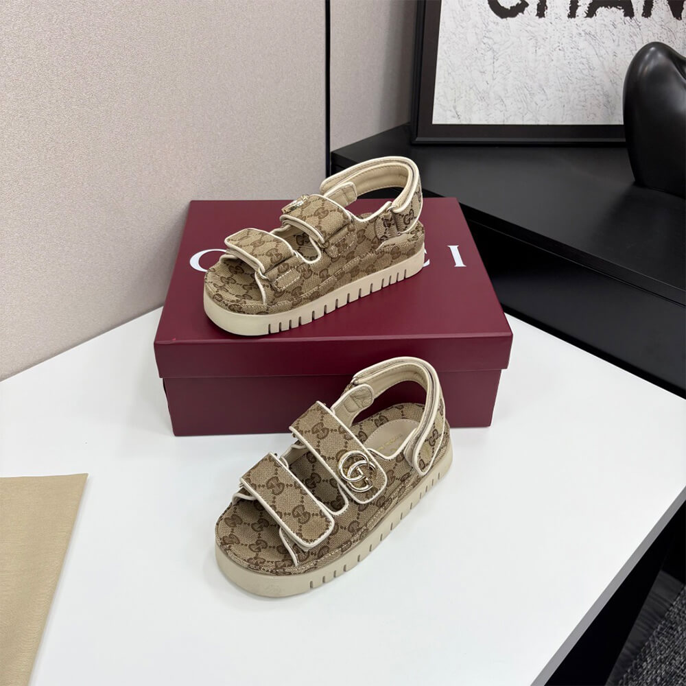 GUCCI Women s sandal with Double G