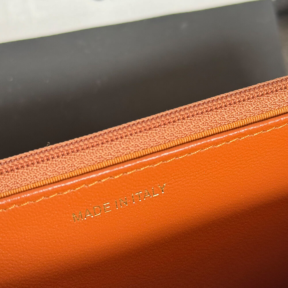 CHANEL Wallet On Chain