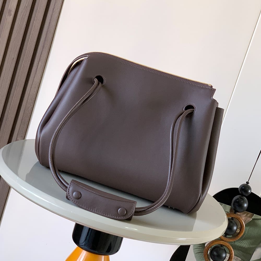 Loewe Medium Madrid bagin supple calfskin(HIGH-END GRADE)