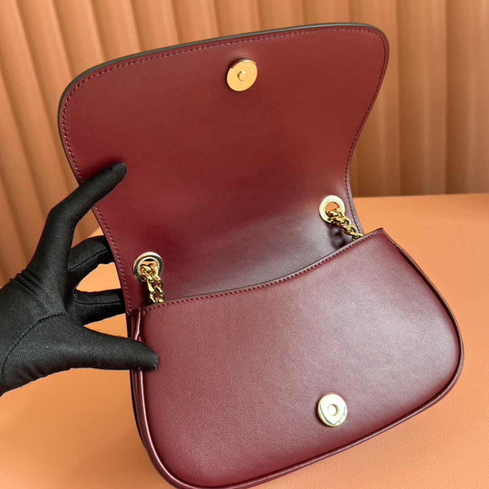 Gucci Blondie small shoulder bag