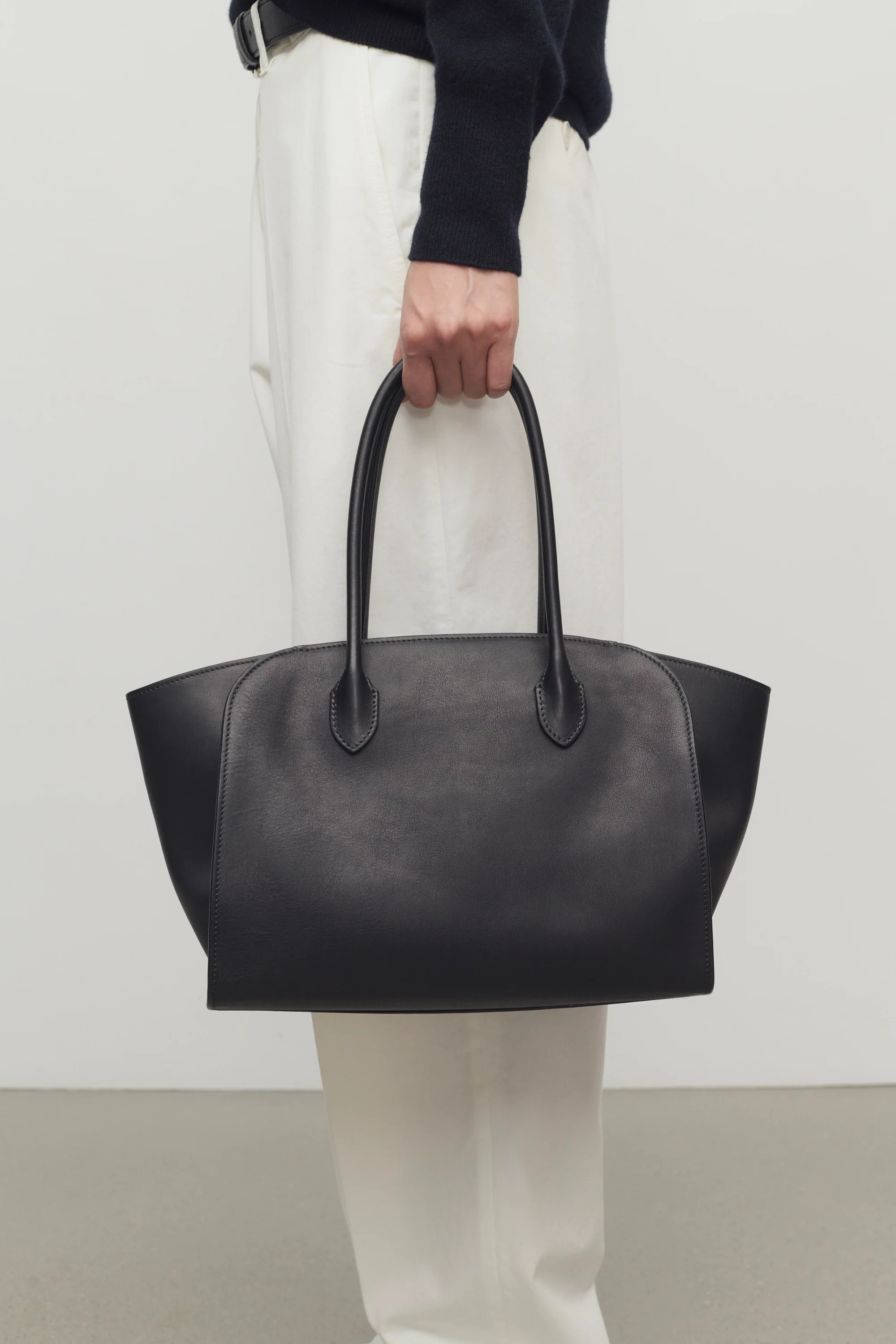 Marlo 12 Bag in Leather